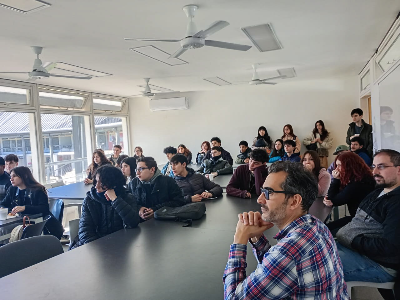 Tecnicatura e Ingeniería Nuclear: el IDB presentó sus carreras universitarias en la jornada “La UNSAM te espera”